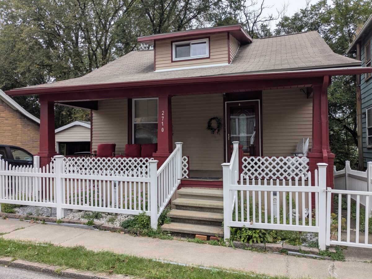 2710 Locust St — photo 1
