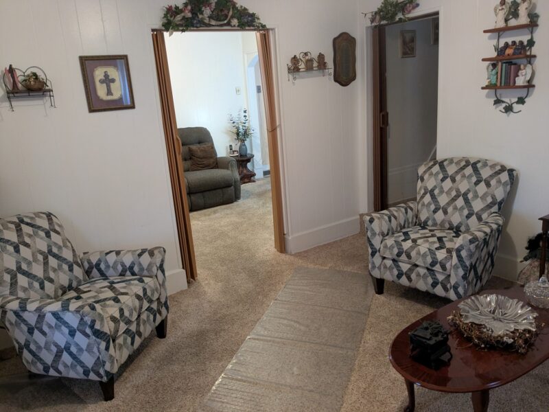 2710 Locust St — photo 3