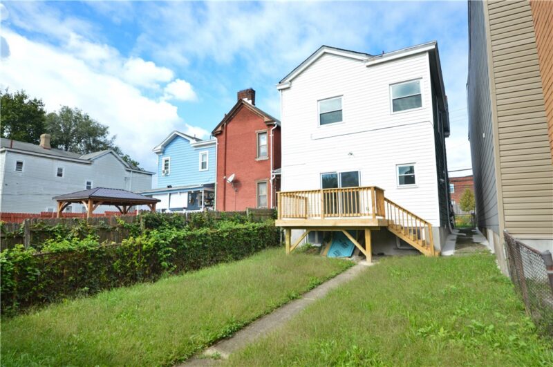 632 Industry St — photo 2