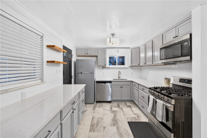 1420 Collins Avenue — photo 5