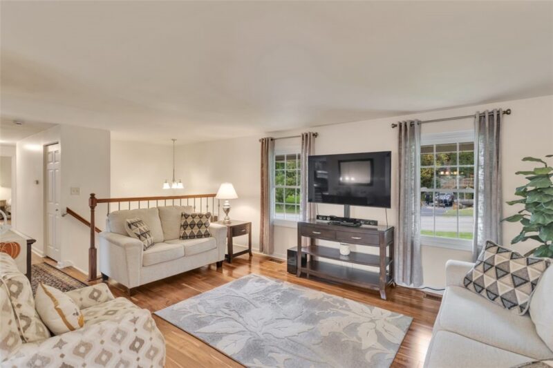 6 Greenview Dr — photo 7