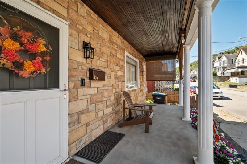 335 W 8th Ave — photo 3