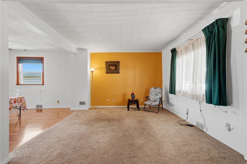 335 W 8th Ave — photo 7