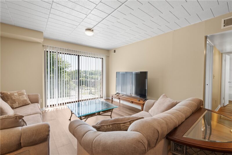 734 Forest Green Drive — photo 6