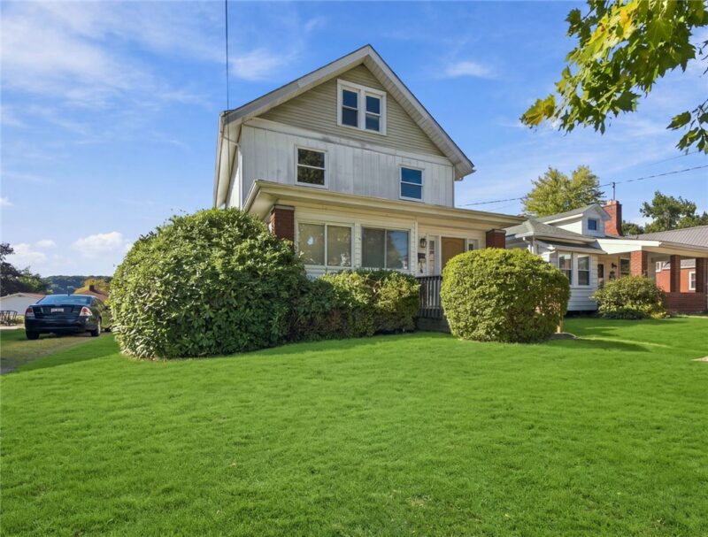 411 Riverview Dr — photo 3