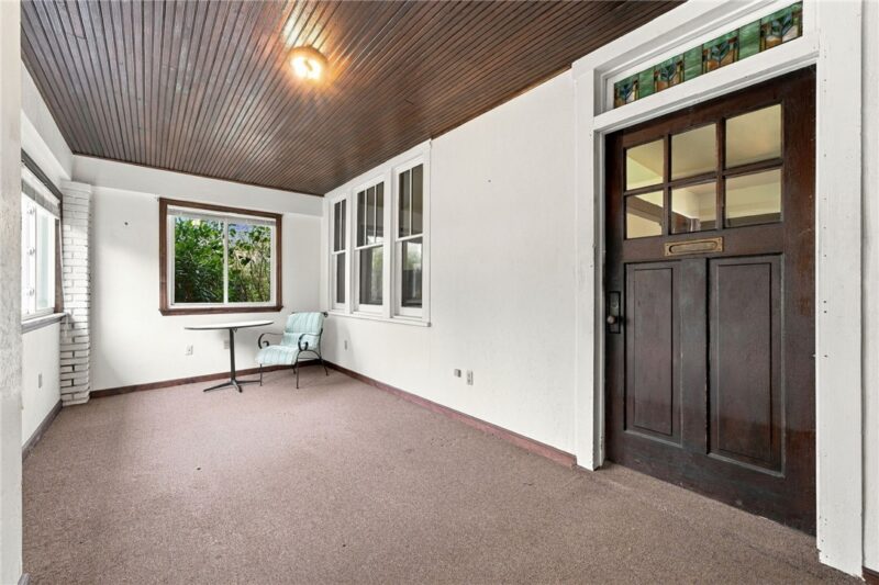 411 Riverview Dr — photo 5