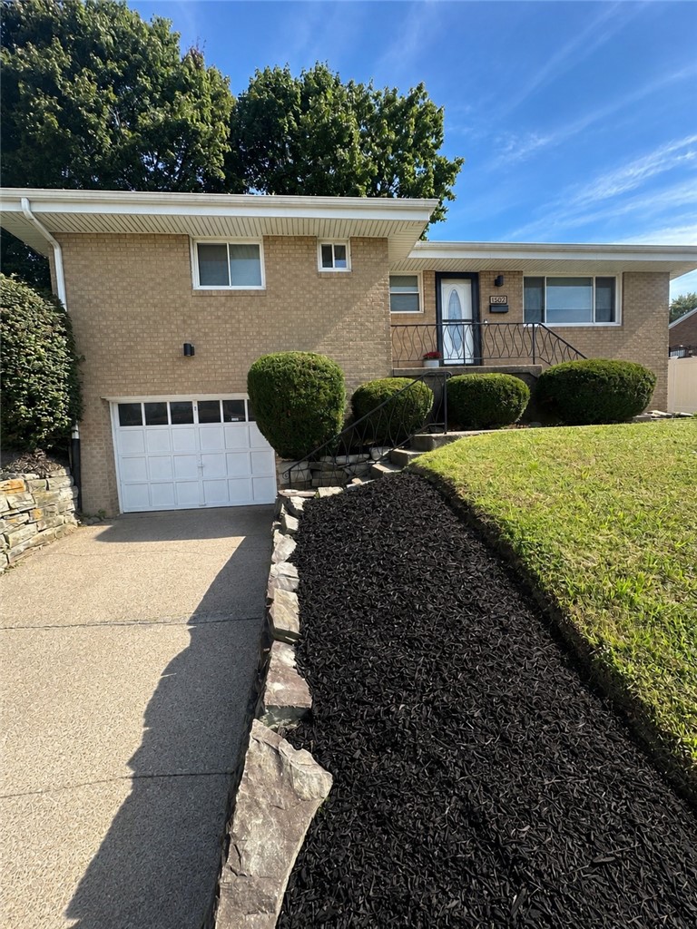 1502 Whitewood Dr — photo 1