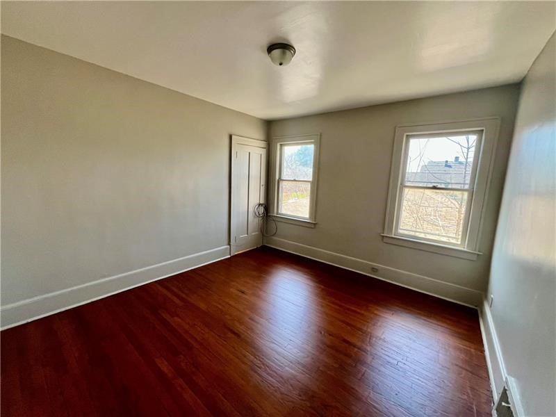 225-227 E Garfield Ave — photo 5