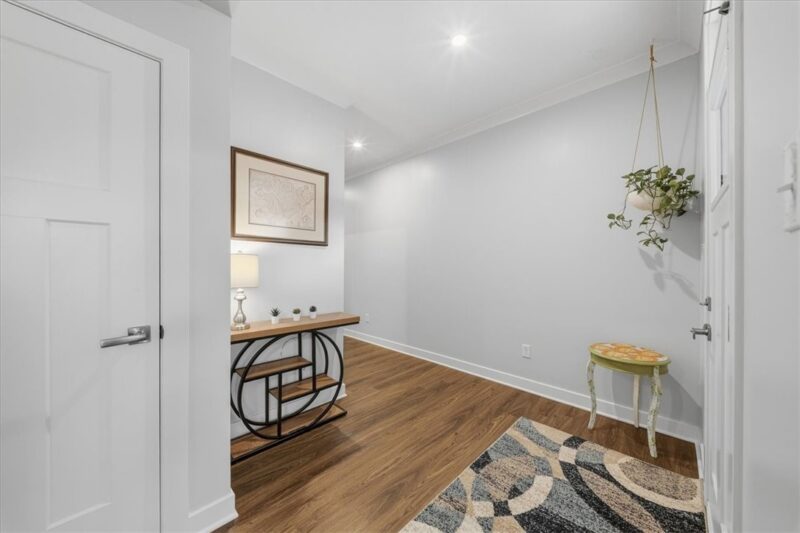 3015 Humbolt Pl — photo 3