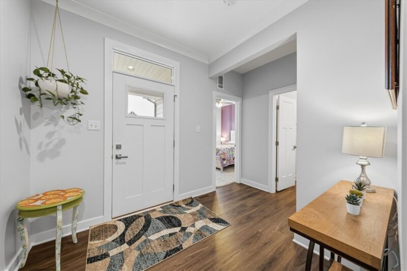 3015 Humbolt Pl — photo 4