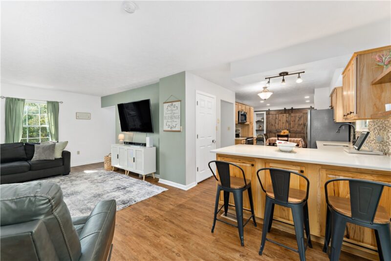 1344 Lucia Dr — photo 5