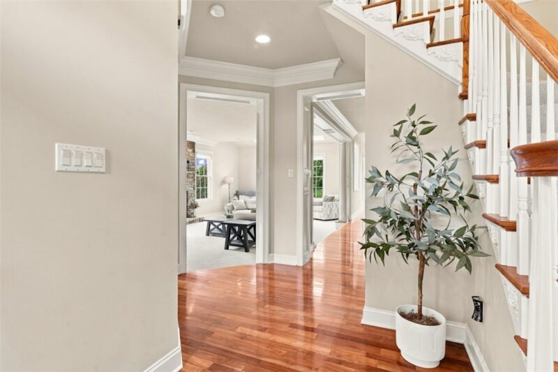 201 Morgan Ct — photo 5