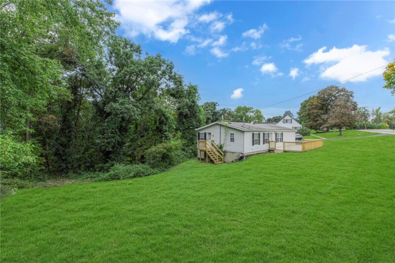 353 Pleasant Dr — photo 2
