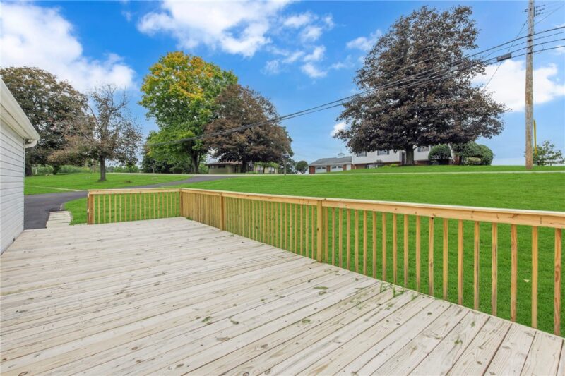 353 Pleasant Dr — photo 3