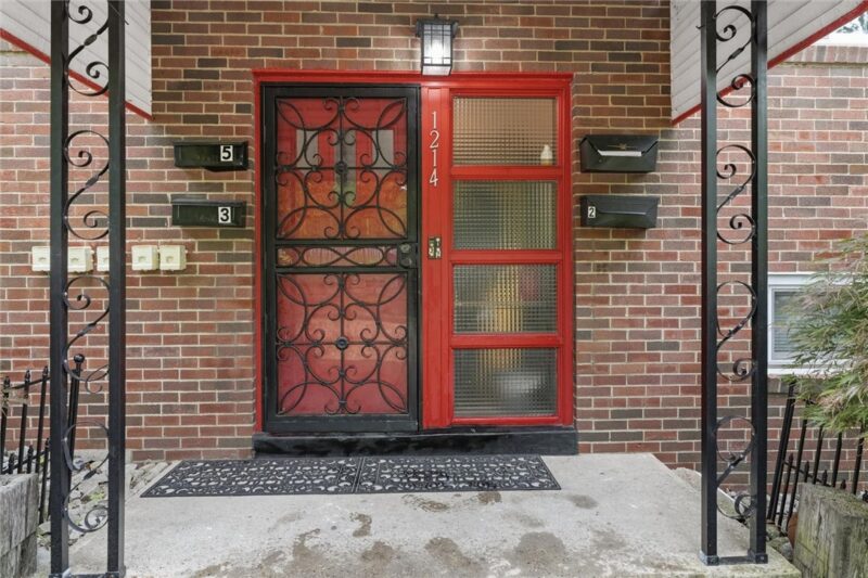 1214 Broadway Ave — photo 3