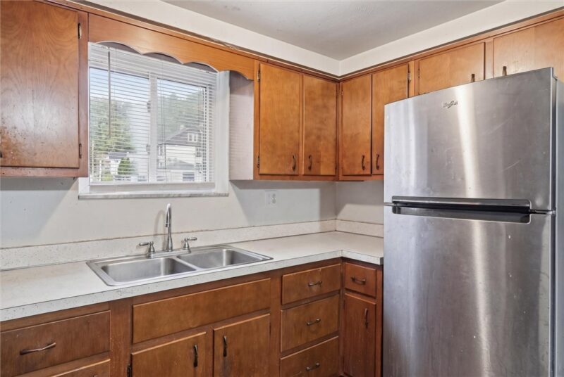 1214 Broadway Ave — photo 6