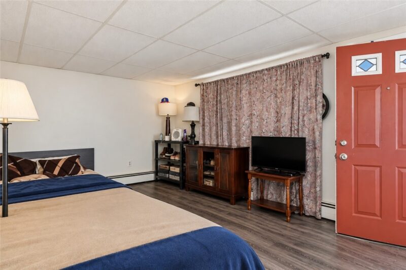 1214 Broadway Ave — photo 8