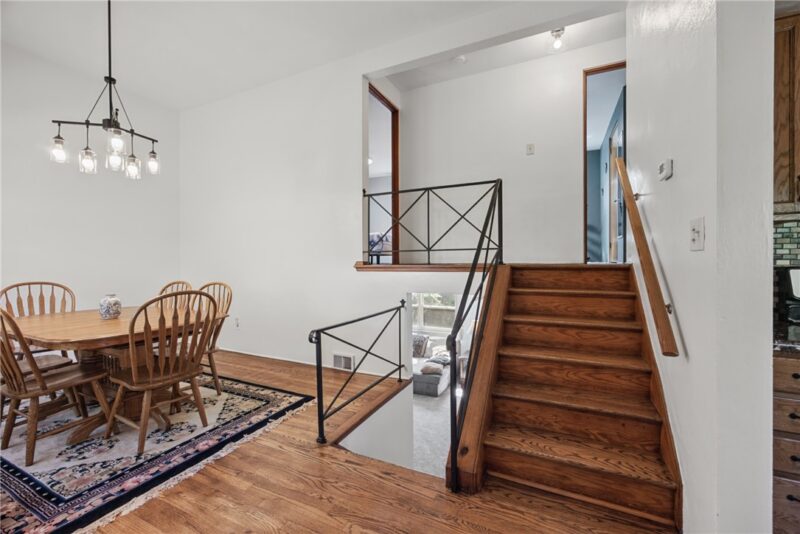 1383 Meadowlark Dr. — photo 4