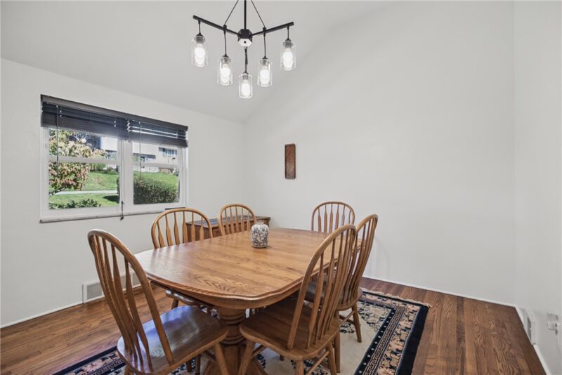 1383 Meadowlark Dr. — photo 6