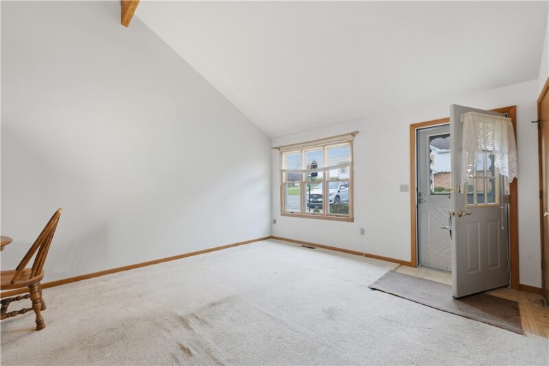 306 Evergreen Ct — photo 5