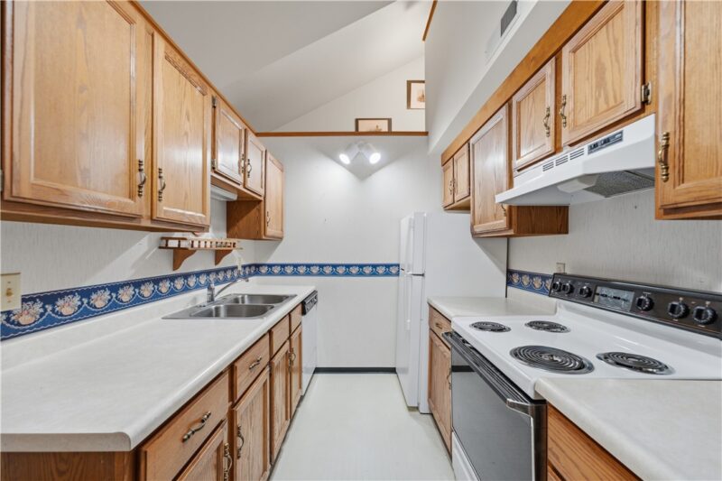 306 Evergreen Ct — photo 8