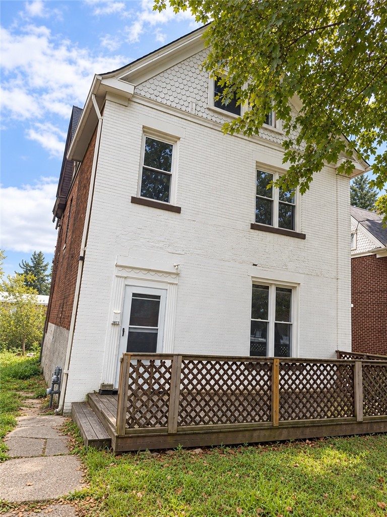 1023 Sherman Ave — photo 1