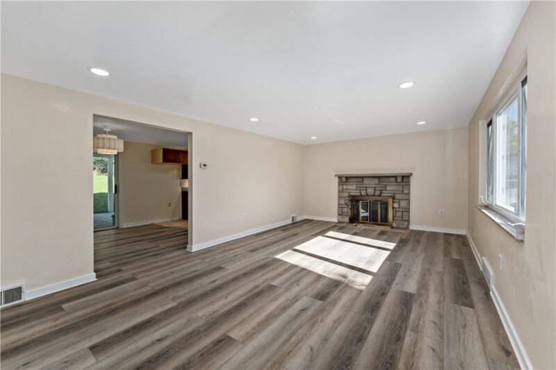 859 Corbett Dr — photo 2