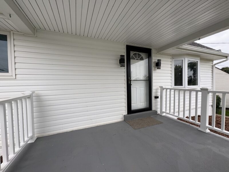 392 Whittier Dr — photo 3