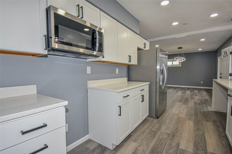 392 Whittier Dr — photo 8