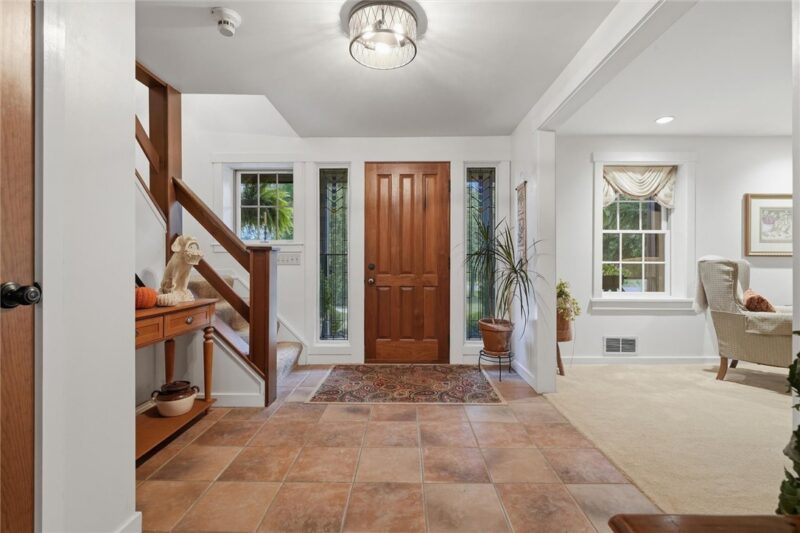 118 Nyetimber Pkwy Dr — photo 4