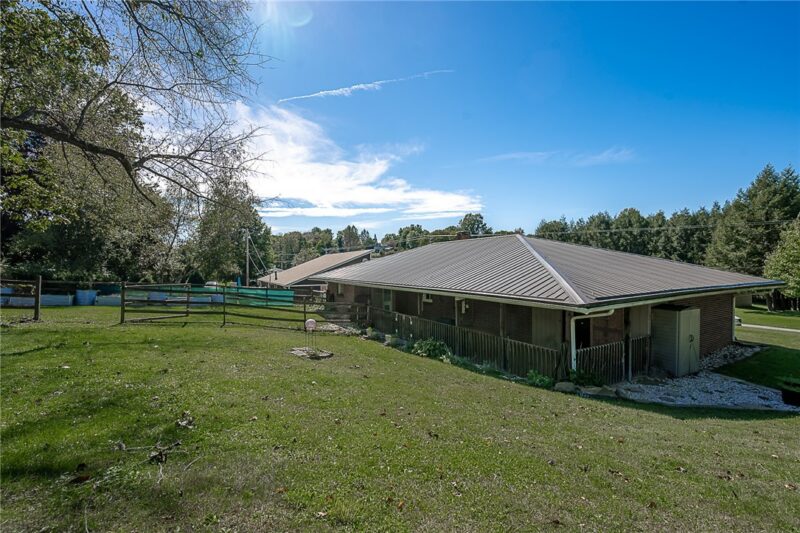 93 Mchenry Road — photo 8
