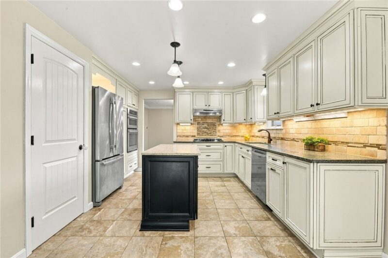 260 Whitehaven Drive — photo 5