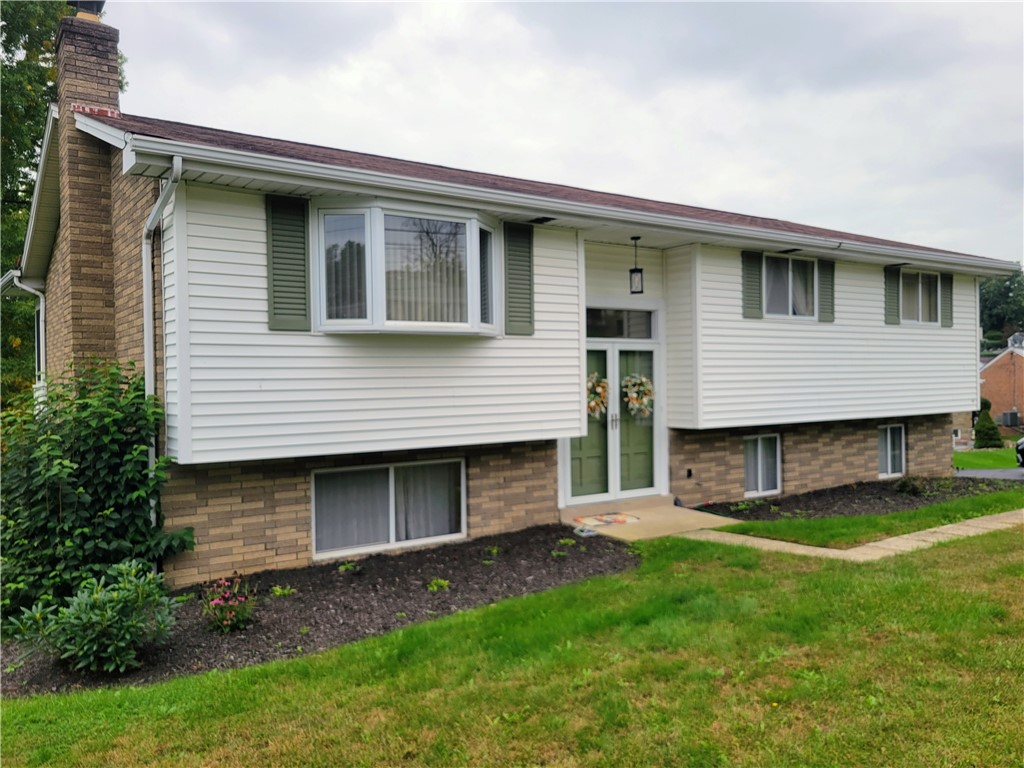1548 Berryman Ave — photo 1