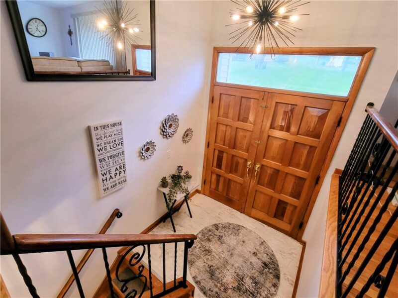 1548 Berryman Ave — photo 3