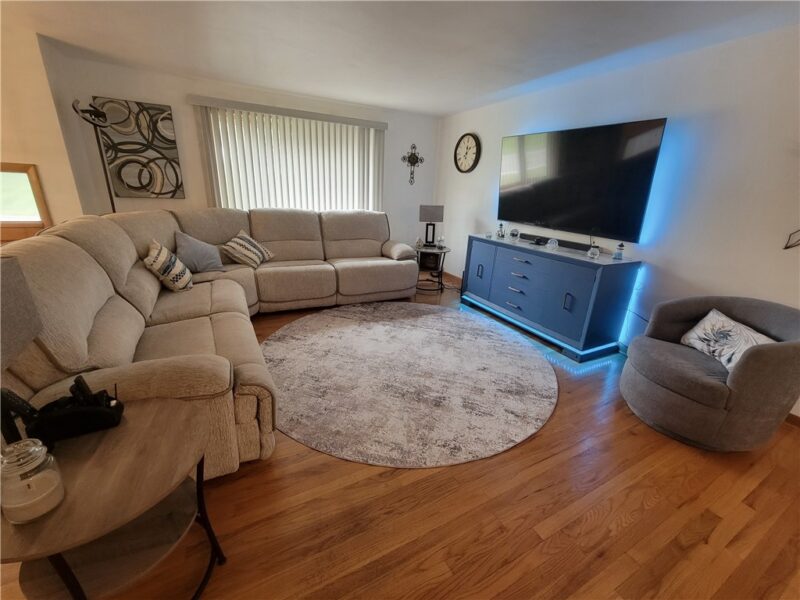 1548 Berryman Ave — photo 5