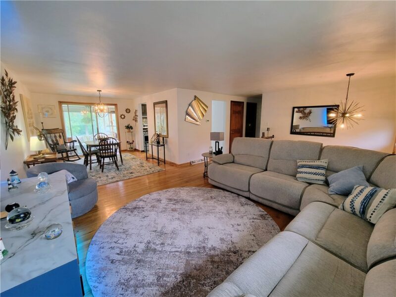1548 Berryman Ave — photo 6