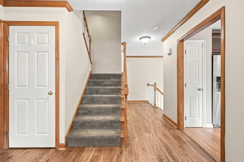 2151 Huntington Court S — photo 4