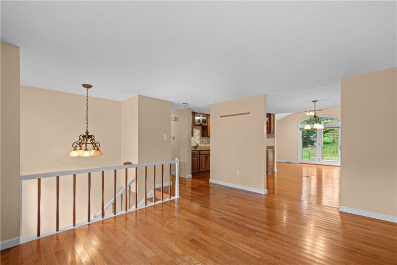 1104 Sharps Cir — photo 7