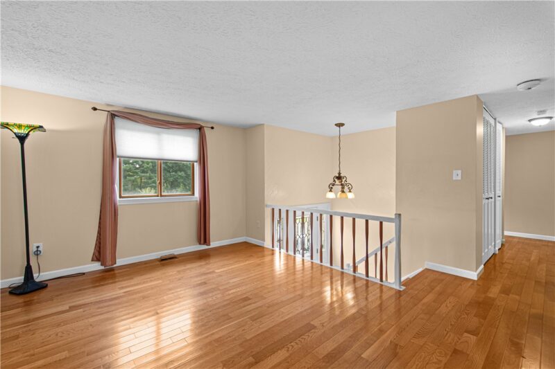1104 Sharps Cir — photo 8
