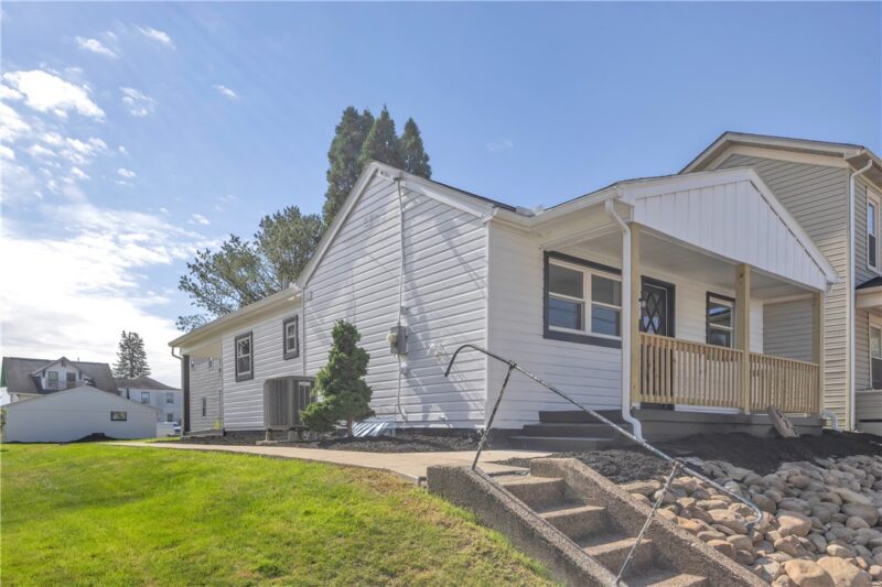 577 Jefferson St — photo 3