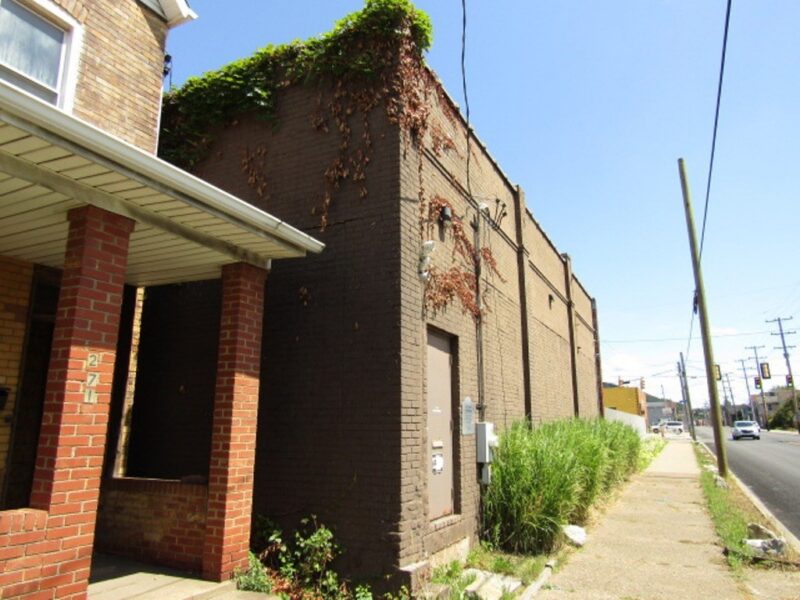 2725 Walnut St — photo 4