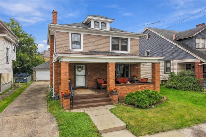 54 Sampson Ave — photo 3