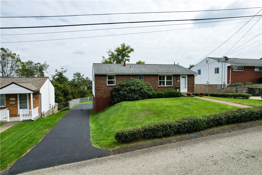 121 Vetter Dr — photo 1
