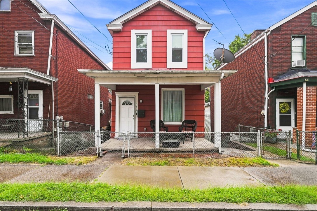 861 Railroad St — photo 1