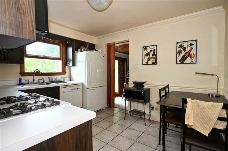 319 High St — photo 4
