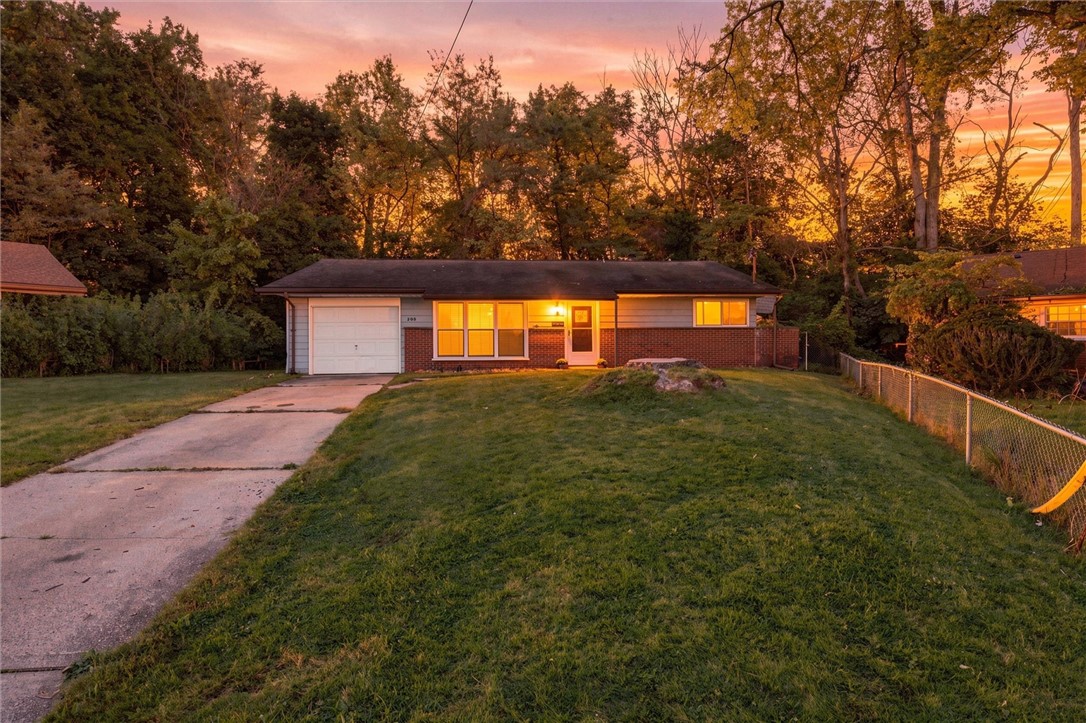 809 Hackberry Dr — photo 1