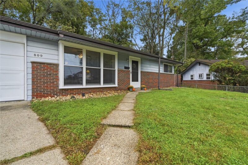 809 Hackberry Dr — photo 3