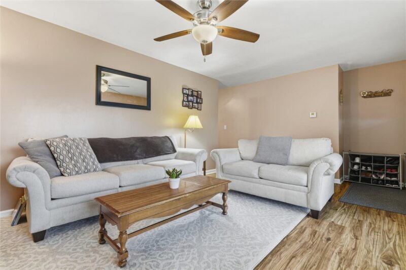 809 Hackberry Dr — photo 5