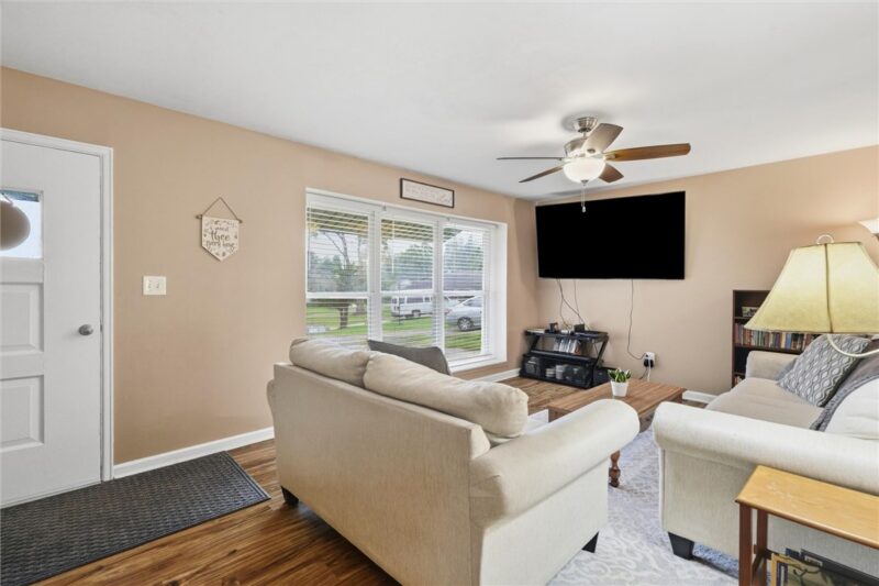 809 Hackberry Dr — photo 7