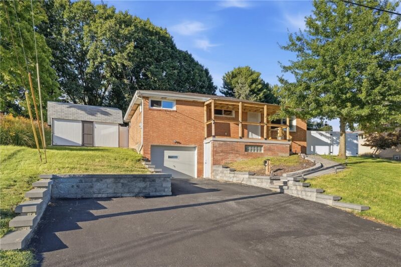1011 Marcia — photo 2